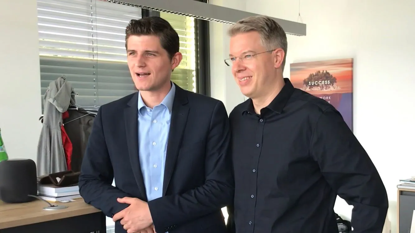 Julien Backhaus und Frank Thelen